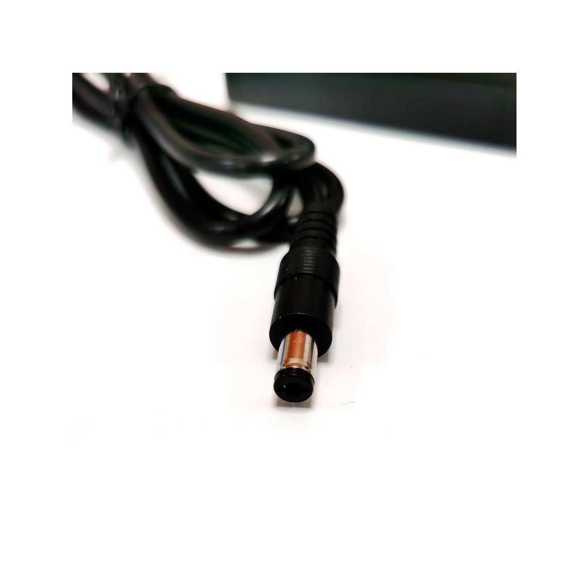 Cargador Cecotec Outsider